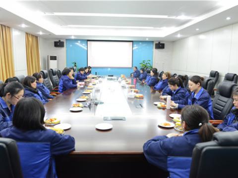 巾帼英雄会  立功新时期——5001拉斯维加斯集团召开庆祝“三八”国际劳动妇女节座谈会